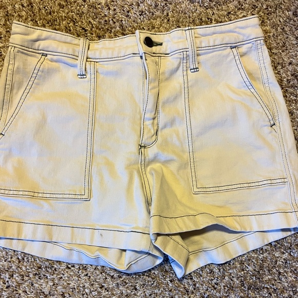 ❤️ Universal Thread White High Rise Shorts - Picture 1 of 4